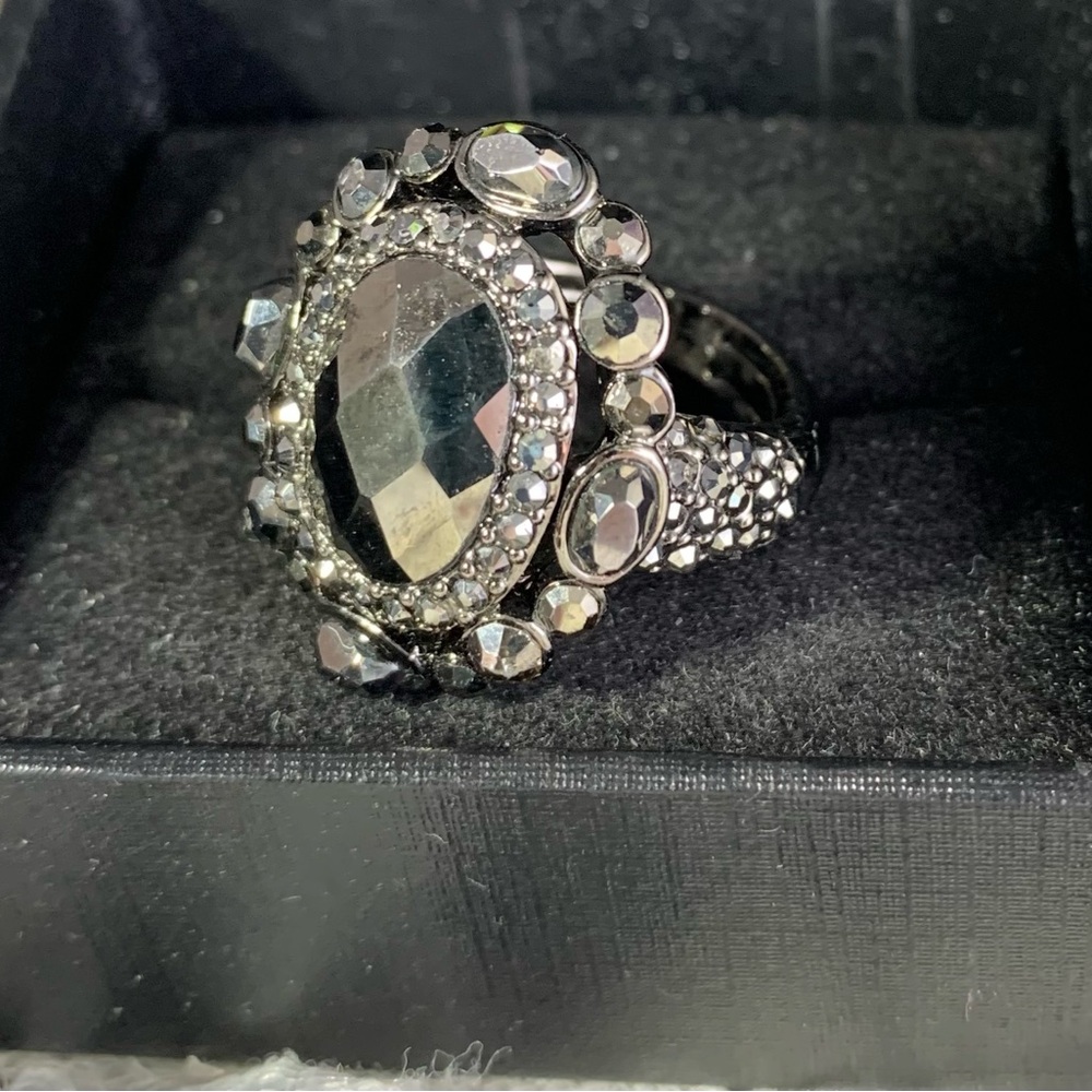 CAROLEE LUX COCKTAIL Ring -BLACK CRYSTAL GUNMETAL SETTING.